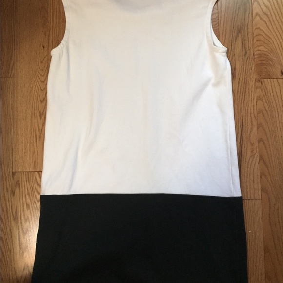 LACOSTE T SHIRT DRESS - Picture 2 of 8